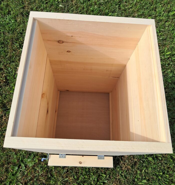 ul-ostrowskiej-1-korpusowy-wersja-podstawowa-z-dennica-higieniczna-Waga-produktu-z-opakowaniem-jednostkowym-15-kg Ul ostrowskiej 1 korpusowy wersja podstawowa z dennica higieniczna waga produktu z opakowaniem jednostkowym 15 kg