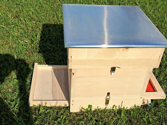 ul-ostrowskiej-1-korpusowy-zestaw-z-dennica-z-polawiaczem-pylku-Rodzaj-ul Ul ostrowskiej 1 korpusowy zestaw z dennica z polawiaczem pylku rodzaj ul